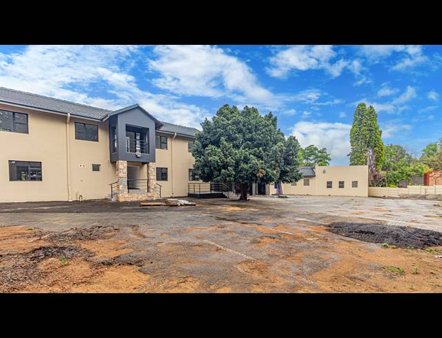 887M² OFFICE FOR SALE IN FERNDALE